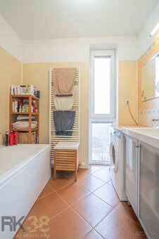 Priestranný 3-izbový byt v novšom bytovom dome v Poprade - 10