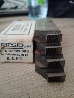 RIDGID Závitorezné nože BSPT - 10