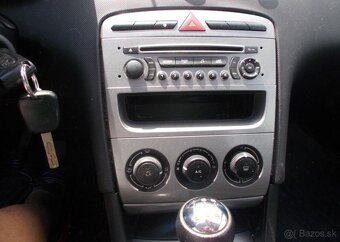 Peugeot 308 1,4 70kw 1 MAJ 91 000KM benzín manuál 70 kw - 10