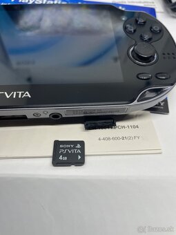 PS Vita OLED Wi-Fi (PCH-1004) - 10