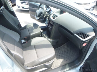Peugeot 207 1,4i 16v 2010 - 10