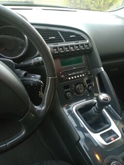 Peugeot 3008 1.6 Hdi r. 2010 - 10