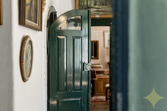 Historický rodinný dom v srdci obce Štiavnické Bane - 10