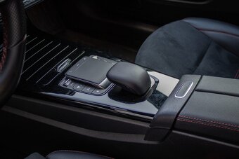 Mercedes-Benz A trieda 250e - 10