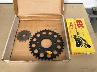 Nové reťazové kity-Suzuki GSX 400 F - 10