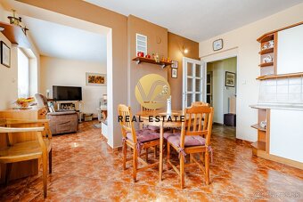 Na PREDAJ RD Zobor 120m2, pozemok 460m2 - 10