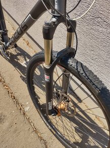 {09} Horský bicykel Focus Black Forest 29r 2.0 (2013) - 10