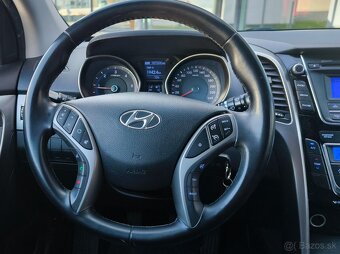 Hyundai i30 1.6 CRDi DOHC 16V Comfort - 10
