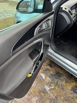 Opel Insignia 2.0CDTi - 10