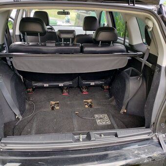 Peugeot 4007 - 10