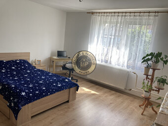PREDAJ rodinný dom Bezenye - 10