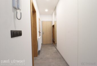 NA PRENÁJOM luxusný 3 izbový byt s veľkým balkónom v CENTRE - 10