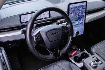 Ford Mustang Mach-E / ODPOČET - 10