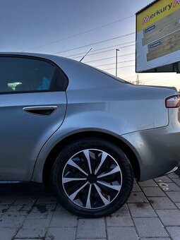 Alfa Rómeo 159 1.9 jtdm 85kw - 10