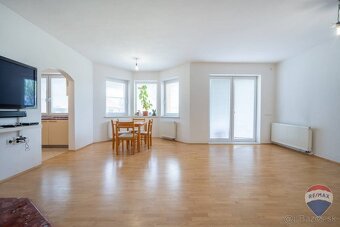 na predaj rodinný dom garáž Trenčianska Teplá - 10
