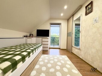 4 IZBOVÝ RODINNÝ DOM S BAZÉNOM, POZEMOK 783M2, RECA, okr. SE - 10