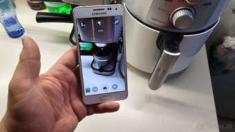 Samsung Galaxy Alpha - starší retro mobil - 10