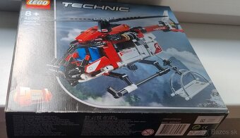 Predám LEGO Technic 42092 Záchranársky vrtuľník - 10