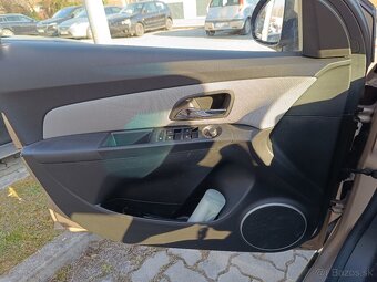 Chevrolet Cruze 1.6 91kw - 10