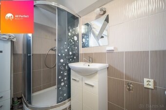 Polyfunkčný dom s obchodom a bytom na predaj - 10