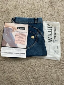 Rôzne druhy Freddy Jeans, čísla S a M - nové - 10