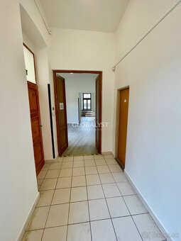 Obchodné priestory - 84 m2 - v centre - na Mäsiarskej - 10