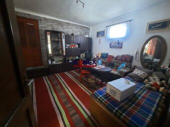 4-izbový rodinný dom v obci Lekárovce s rozľahlým pozemkom - 10