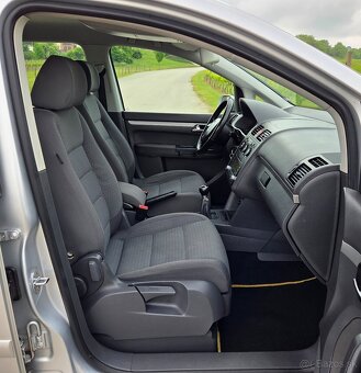Volkswagen Touran 1.9 TDI 77KW/105PS R.V.10/2006 - 10