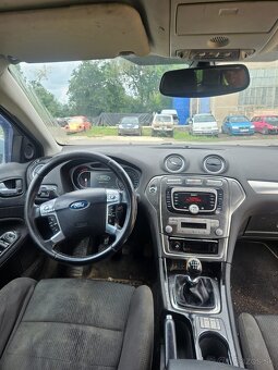 Ford Mondeo MK4 2.0 96 kW manual - 10