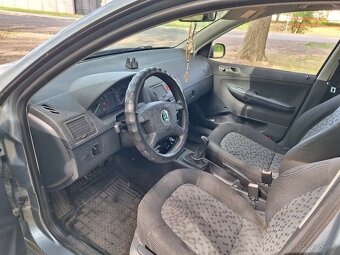 Predám škodu fabiu 1.2 htp 47kw benzin - 10