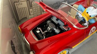 Lancia Aurelia B24 Spider Donald Duck 1:18 Burago - 10