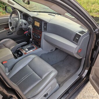 Jeep Grand Cherokee 3.0 CRD Limited 4x4 BEZ HRDZE - 10