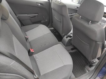 Opel Astra kombi 1.6 benzín - 10