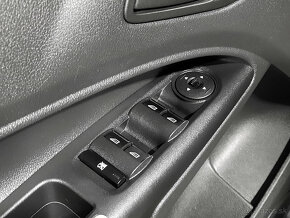 Ford Tourneo Connect 1.6 TDCi Titanium - 10