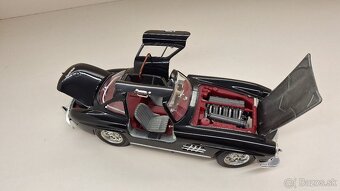 1:18 MERCEDES-BENZ 300SL - 10