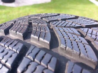225/60 r17 zimne pneumatiky goodyear - 10