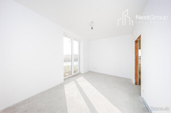 PREDAJ NOVOSTAVBA 4-IZBOVÝ DVOJPODLAŽNÝ RD, POZEMOK 300m2 - 10