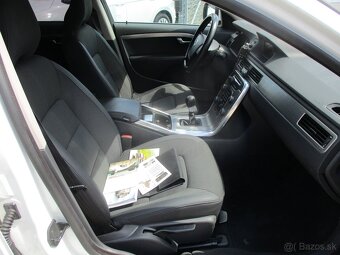 Volvo XC70 2,4D5 120KW Momentum Man. AWD 2012 DPH - 10