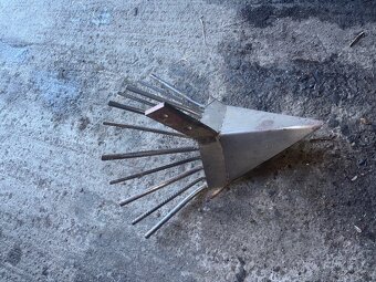 Predám náhradné diely na traktor pf-62 - 10