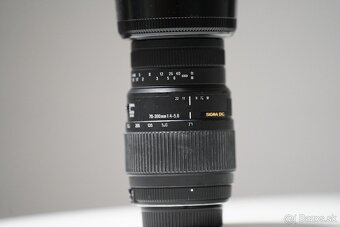 Nikon D7100 + 3 objektívy + externý blesk - 10