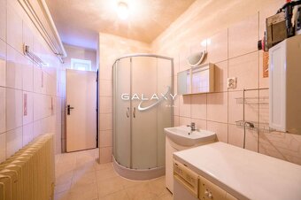 Priestranný 6-izbový rodinný dom na predaj – Radzovce - 10