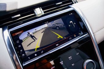 Land Rover Discovery Sport 2.0D SD4 SE AWD A/T - 10