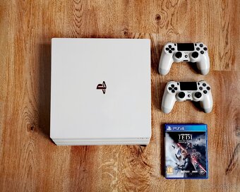PS4 PRO - 10