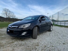 Opel Astra J ST 1.7CDTI 92kw 2011 - 10