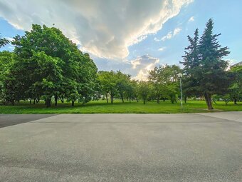 Podunajské Biskupice - pekný 2 izbový byt na Lotyšskej ul. - 10