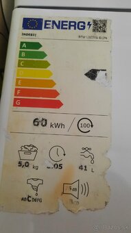 Indesit vertikálna 45cm - 10
