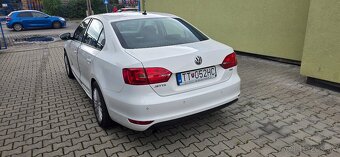 Volkswagen Jetta - 10