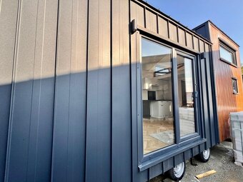Tiny house skladom - dostupný hned, rozmer 8x3 - 10