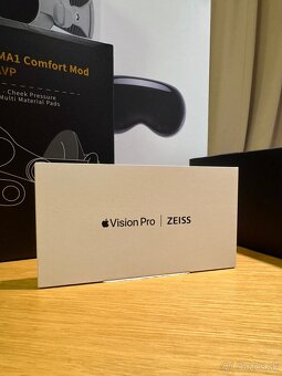 Apple Vision Pro 256GB – množstvo príslušenstva - 10