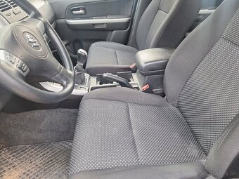 SUZUKI GRAND VITARA 1.9DCI 4X4 KLÍMA ŤAŽNÉ - 10